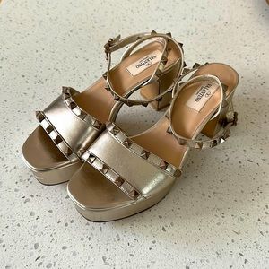 Valentino Garavani Rockstud Platform Sandals